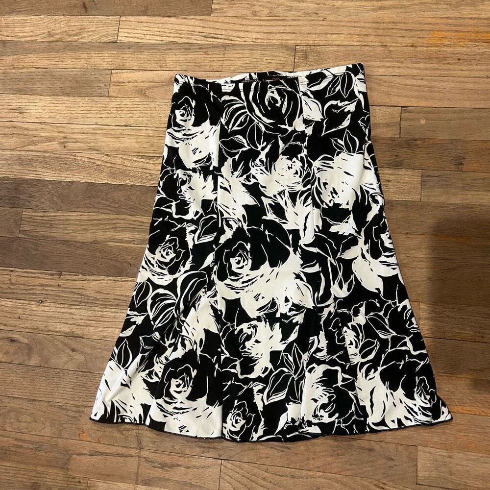 Love me Kiss me vintage skirt size small